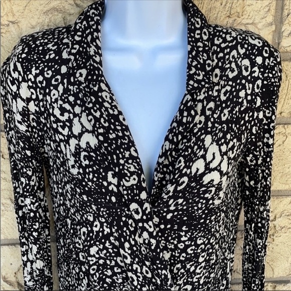 Zara TRF Collection Black & White loose Blouse - Picture 3 of 12